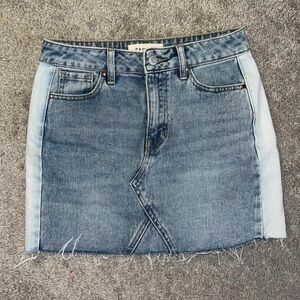 Pacsun Women's Denim Mini Skirt Size 25 Two Tone Blue Jean Pockets